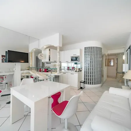 Daire 2-3 Bedroom Ideally Located *